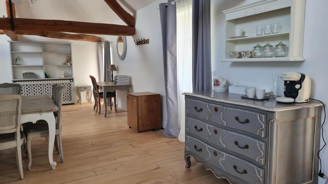Belle Suite Dans Corps De Ferme - Logement Alicia Villiers-sous-Grez Esterno foto