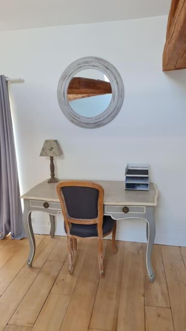 Belle Suite Dans Corps De Ferme - Logement Alicia Villiers-sous-Grez Esterno foto